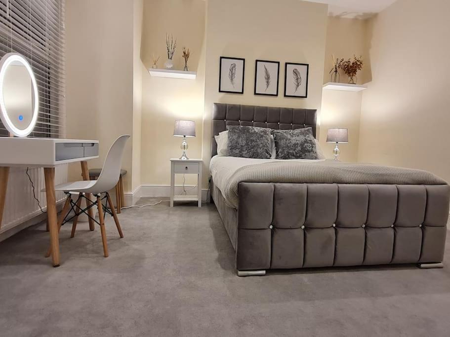 Double Room In Shared Flat 런던 외부 사진